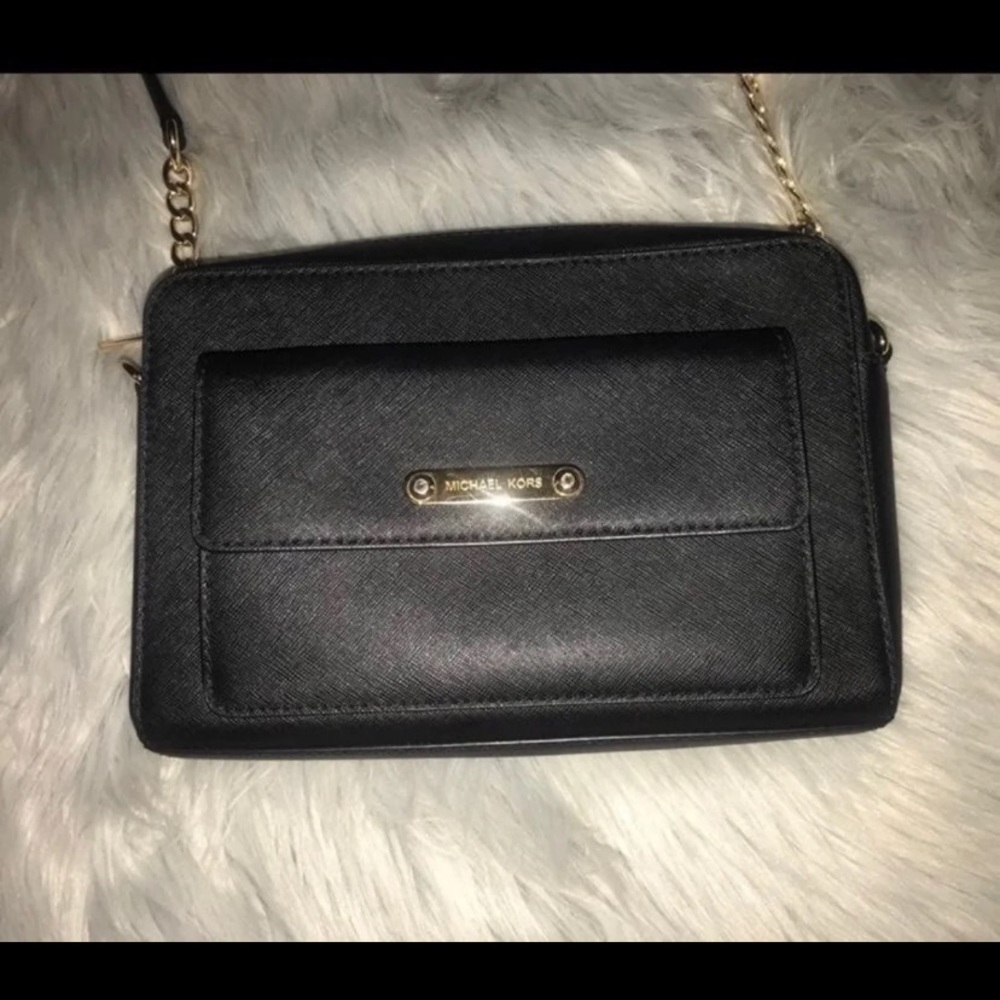 Michael kors crossbody